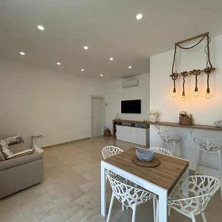 La Perla Sul Mare 度假居 *